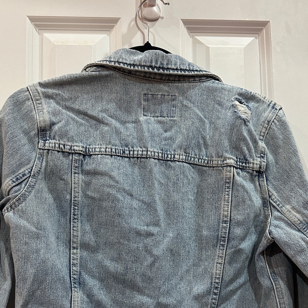 NWOT Old Navy Light Blue Denim Jacket size S - Picture 7 of 9